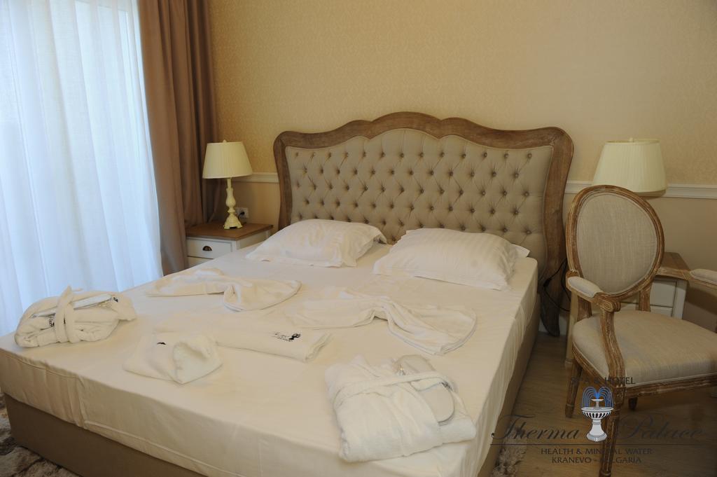 Therma Palace - Private Beach & Free Parking Kranevo Room photo